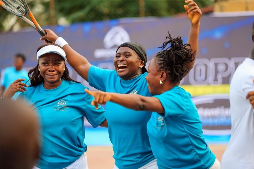 Players celebrating together on court